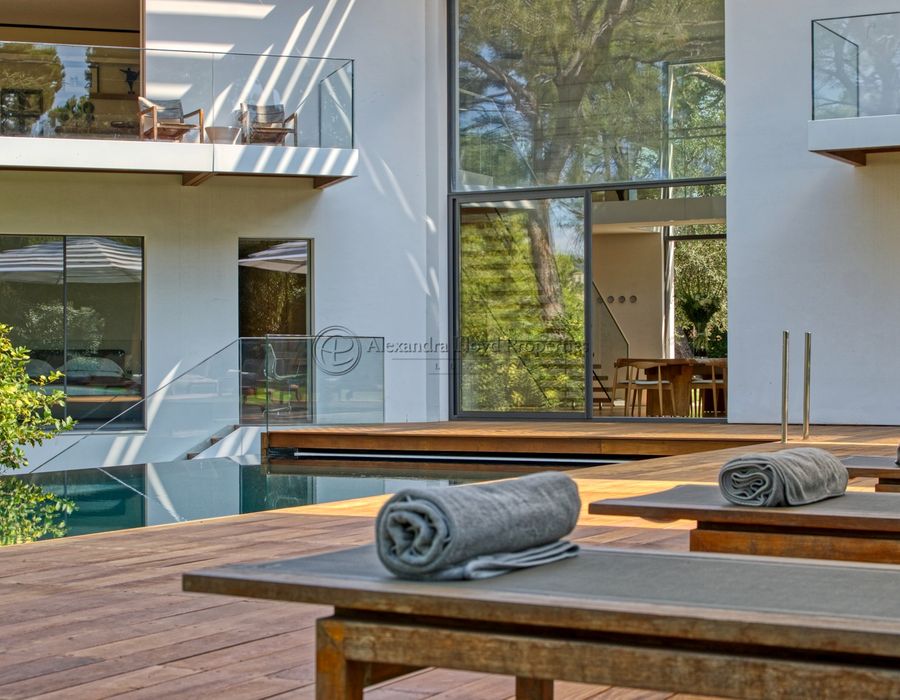 Exceptional property for rent in Saint Jean Cap Ferrat 5