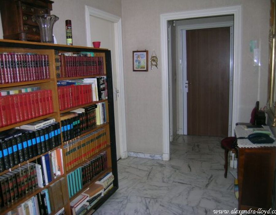 An exclusive property in extensive grounds, in Valbonne 4