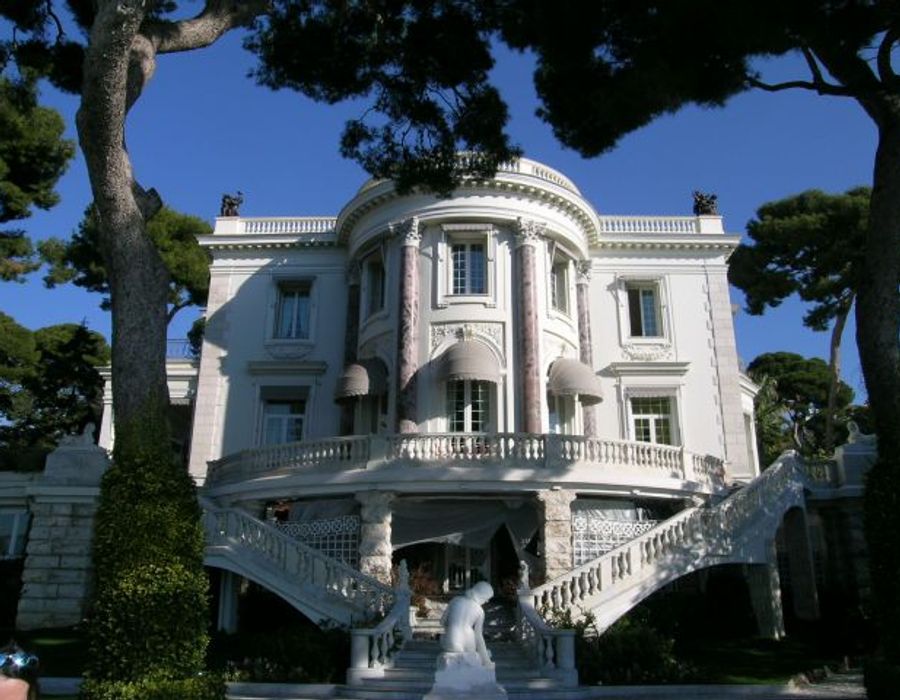 Magnificent waterfront demeure on the Cap Martin 1