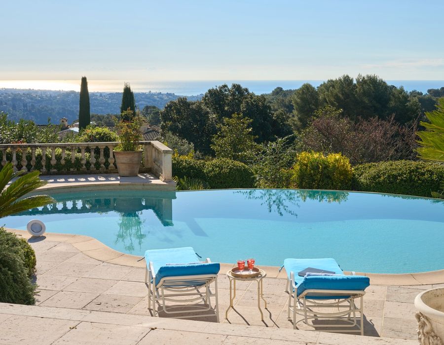 Beautiful Provençal Villa with Panoramic Views for Rent – Private Estate, Saint-Paul-de-Vence 2