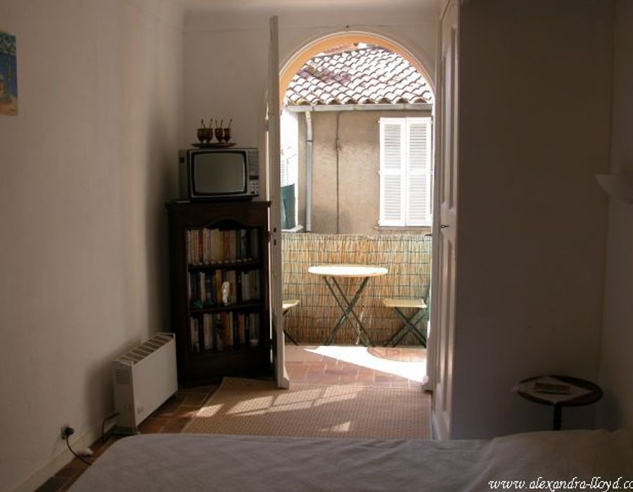 Charming village house in Saint Tropez 3