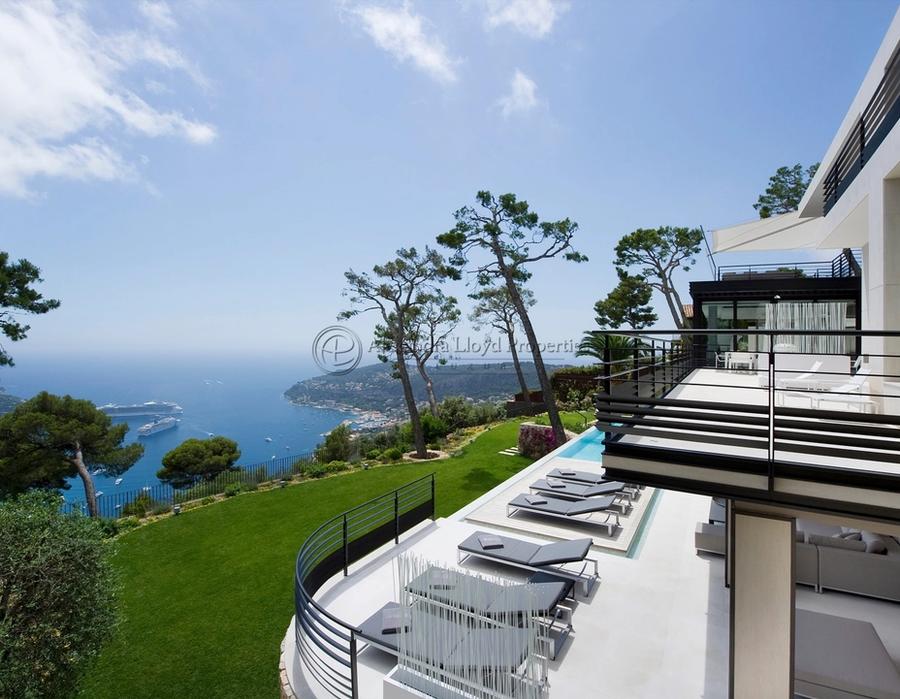 Stunning ultra contemporary villa in Villefranche-sur-Mer 4