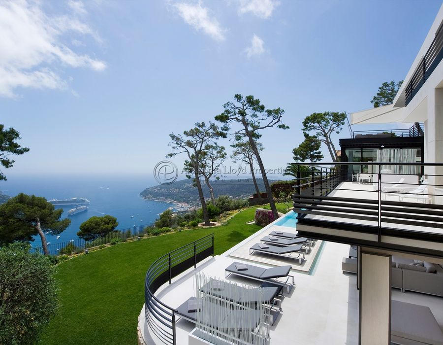 Stunning ultra contemporary villa in Villefranche-sur-Mer 4