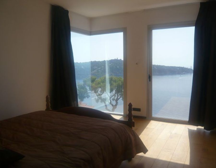 Superb contemporary style villa with a great sea view 3