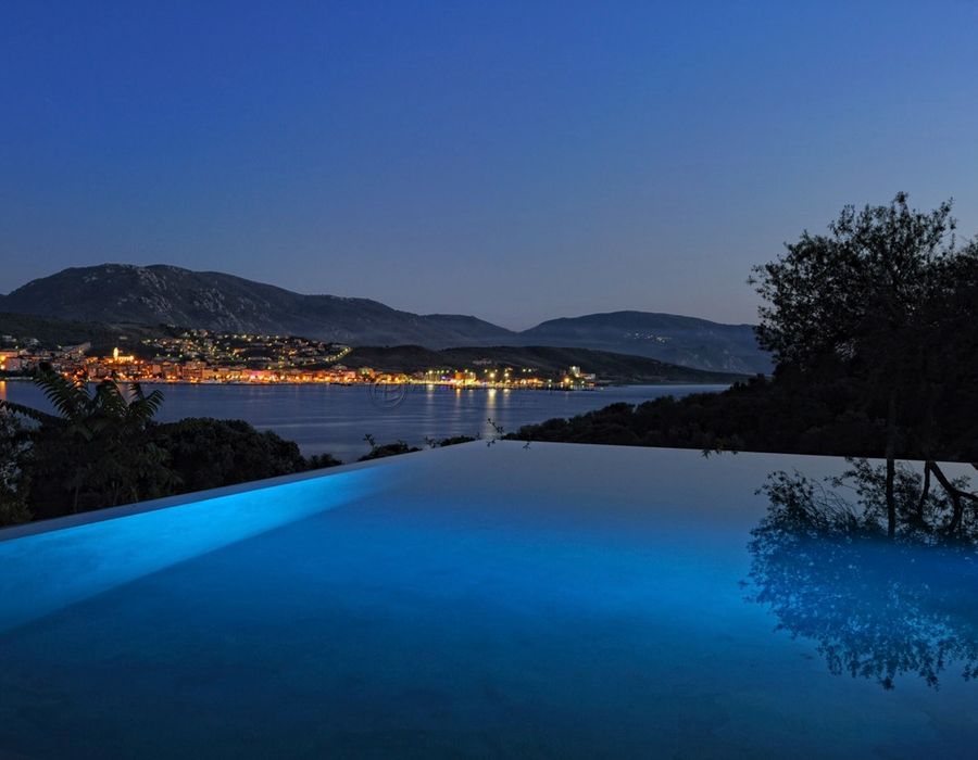 Waters Edge Villa overlooking the Gulf of Valinco, Close to Propriano, South Corsica 2