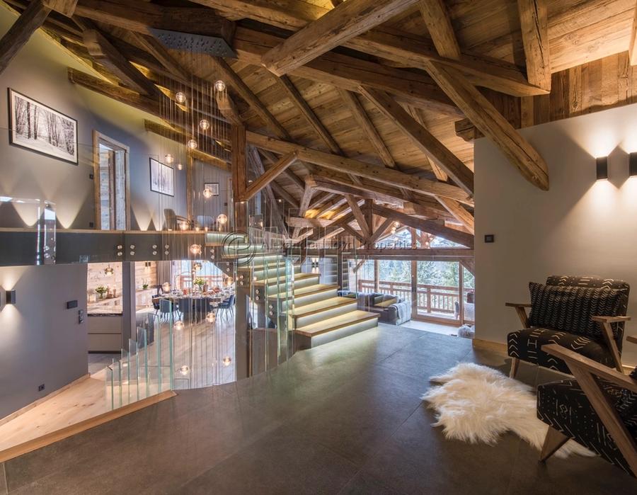 Morzine, French Alps, a spectacular chalet for rent  4