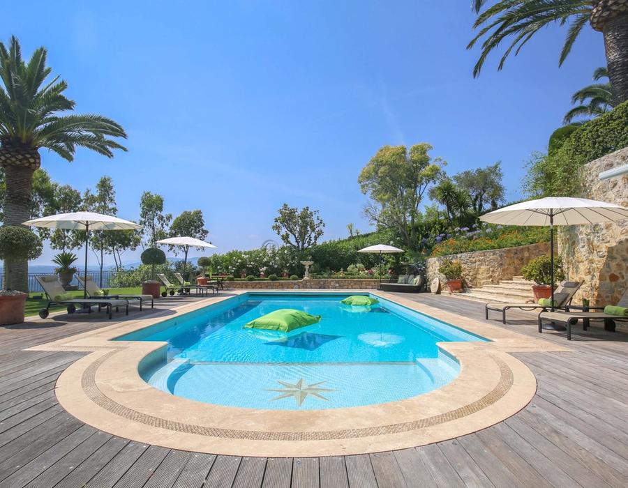 A beautifully decorated home close to Mougins and Valbonne 6