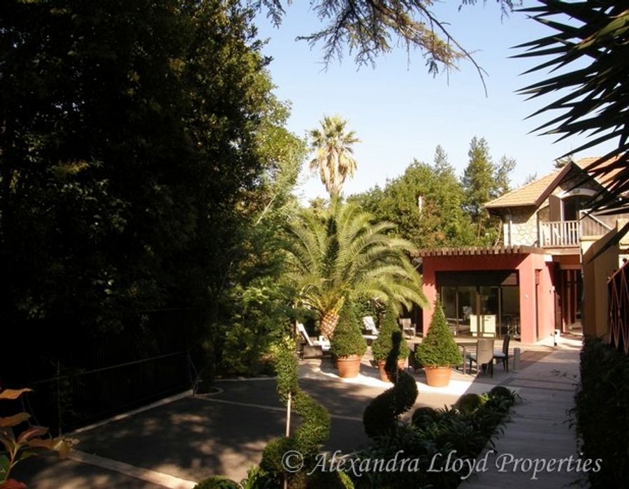 New! Close to the centre of Cannes 2