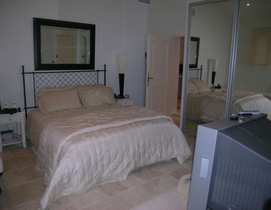 Superb villa only a walk away from the old village of Mougins 3