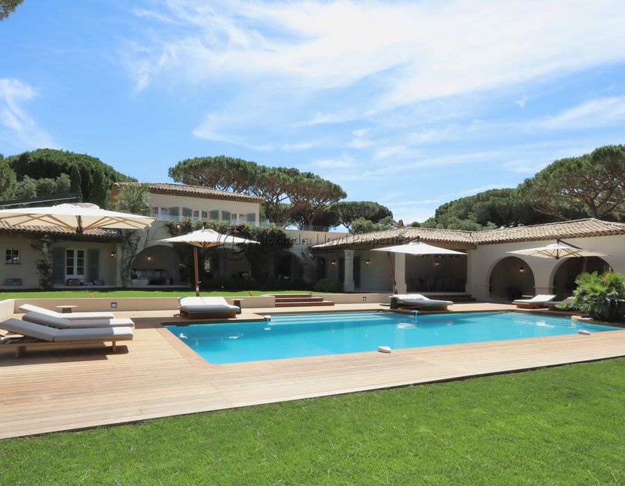Les Parcs de Saint Tropez - a fabulous six bedroom villa for rent 1