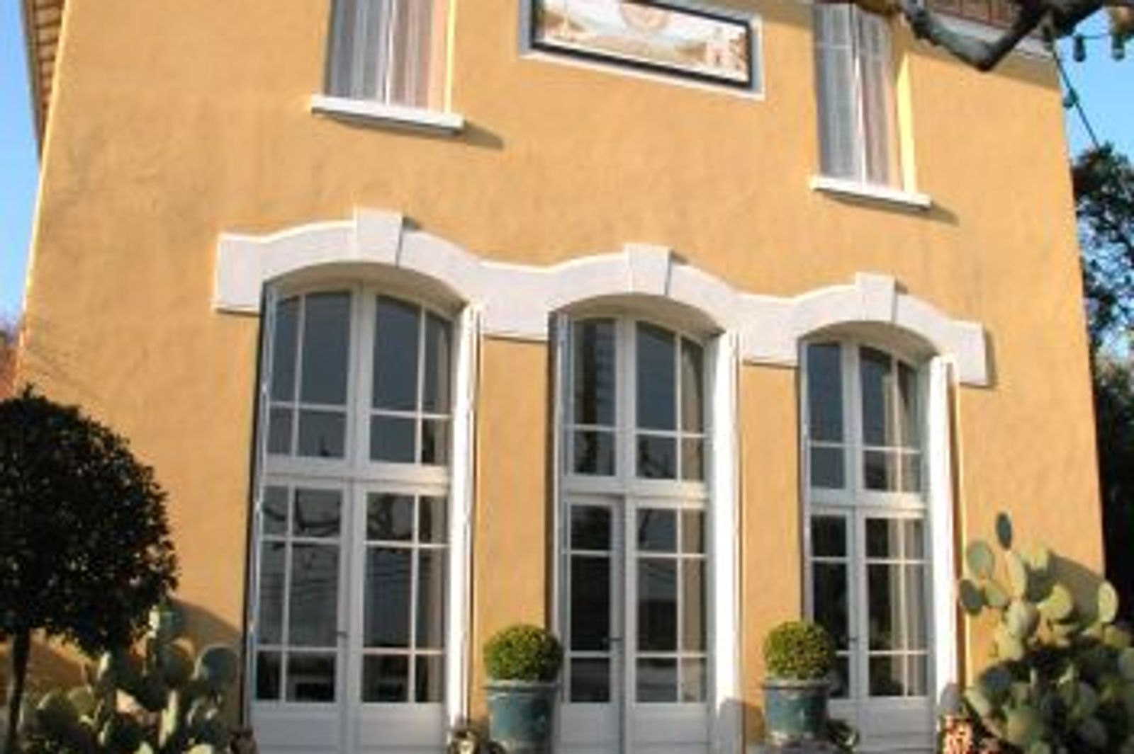 Stunning villa with sea views located in La Croix Valmer