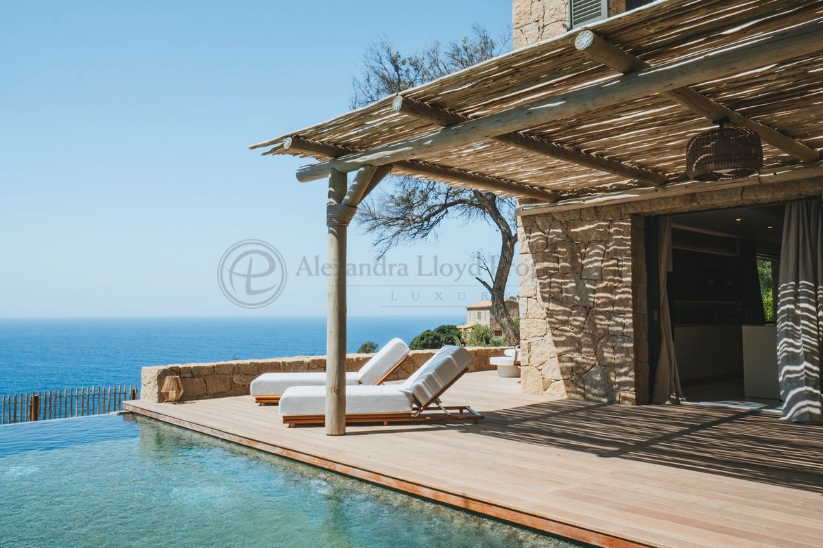 Stone villa with heated infinity pool and direct sea access above the Gulf of Sagone, Corsica