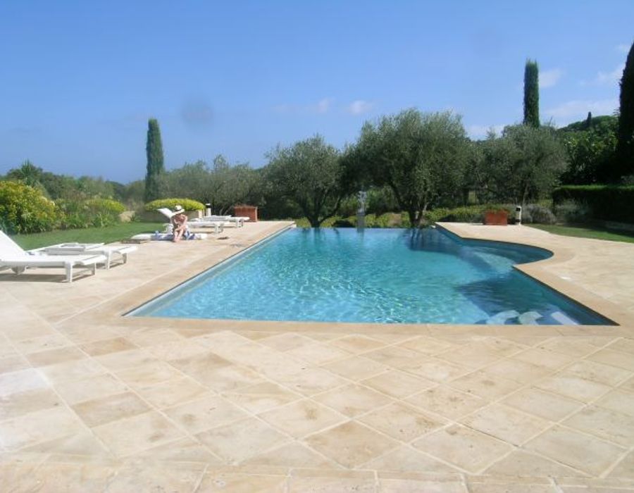 Elegant property, just 5 minutes away from the centre of St Tropez 4