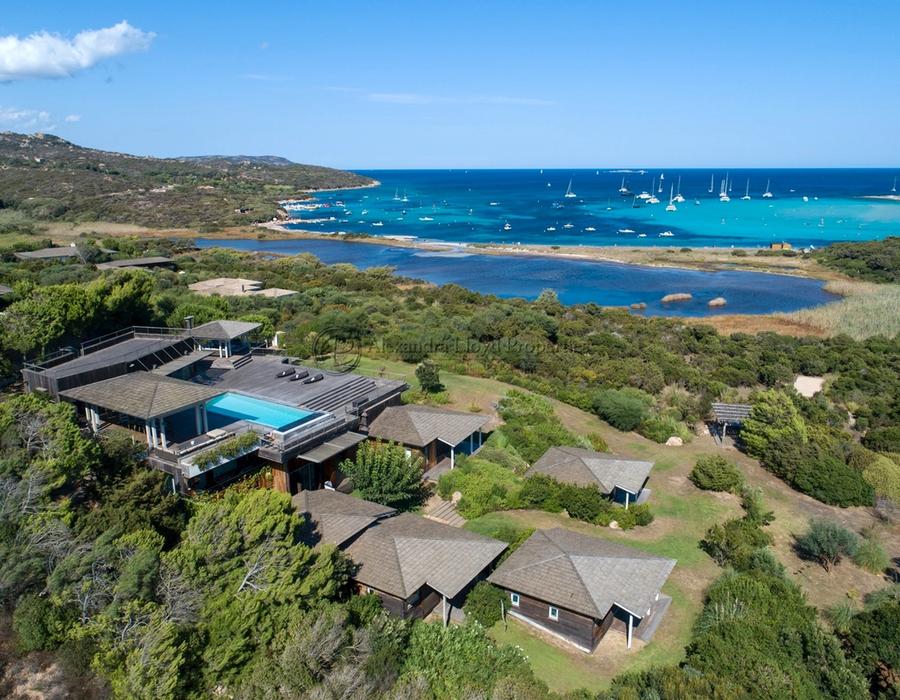 Fabulous villa for rent located in the Domaine de Sperone 1