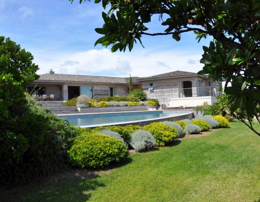 Luxury Villa for Rent in the Private Domaine of Sperone 6