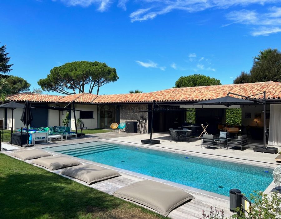 A Contemporary Four Bedroom Villa for Rent - Chemin Saint Antoine, Saint Tropez 1
