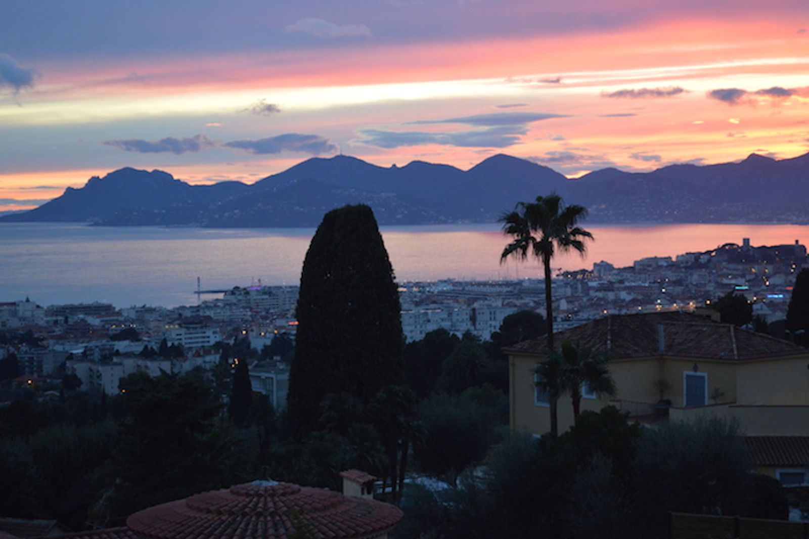 An elegant villa in a perfect location, Cannes La Californie 