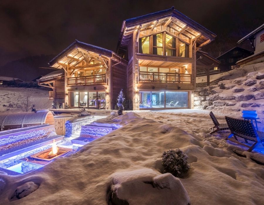 Morzine, French Alps, a spectacular chalet for rent 1