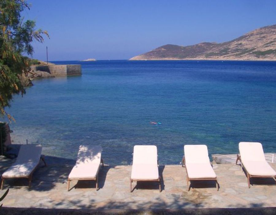 A true waters edge property near to Calvi, Haute Corse 4