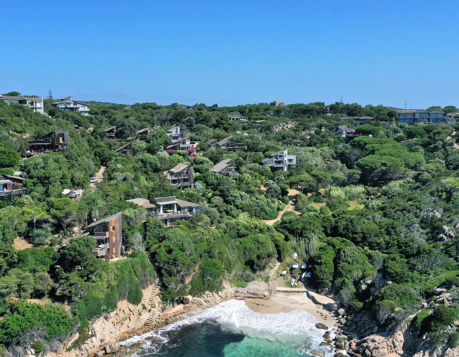 Exceptional position in the Domaine de Sperone 2