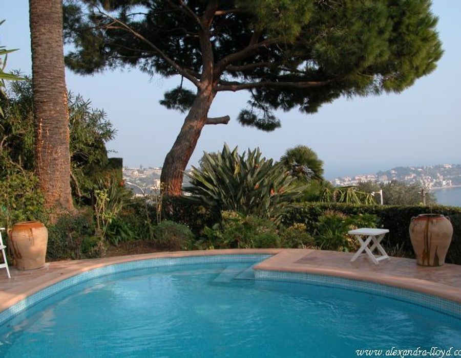 Lovely Provencal style villa located on the hills of Villefranche 5
