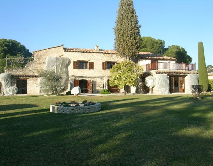 A wonderful converted farmhouse in Saint Paul de Vence 1