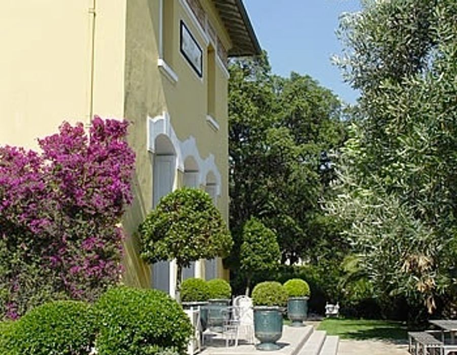 Stunning villa with sea views located in La Croix Valmer 4