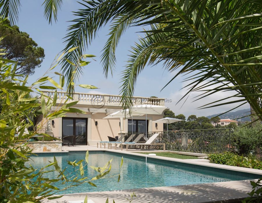 Saint Jean Cap Ferrat - Beautiful Belle Epoque Style Property for Rent 4