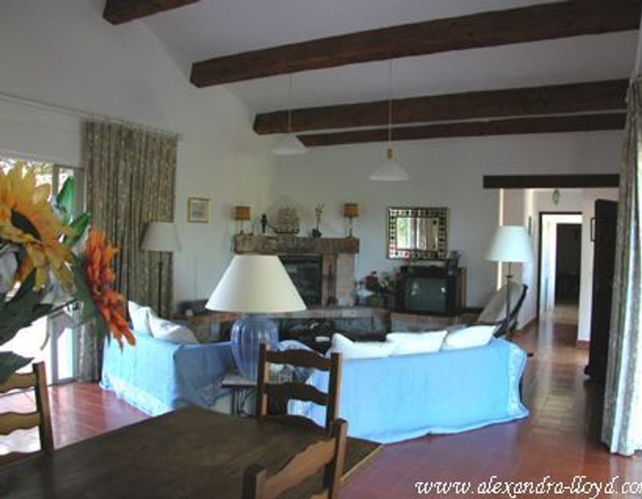 Provencal style villa in Les Parcs de Saint Tropez 4