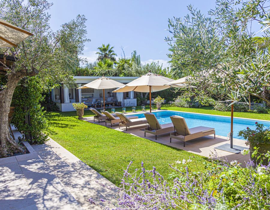 A beautiful charming family home for rent on the Cap d'Antibes 1