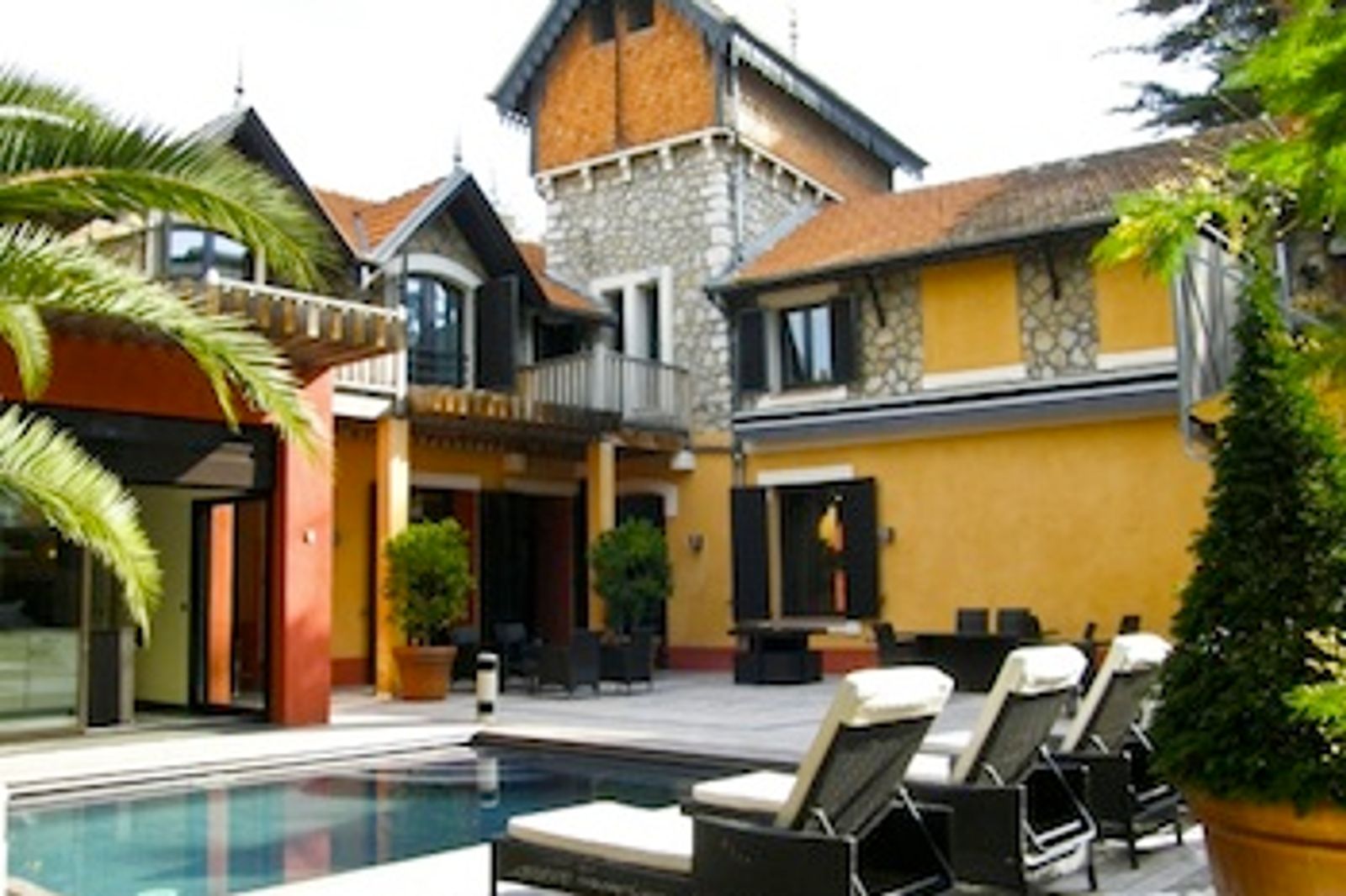 New! Close to the centre of Cannes