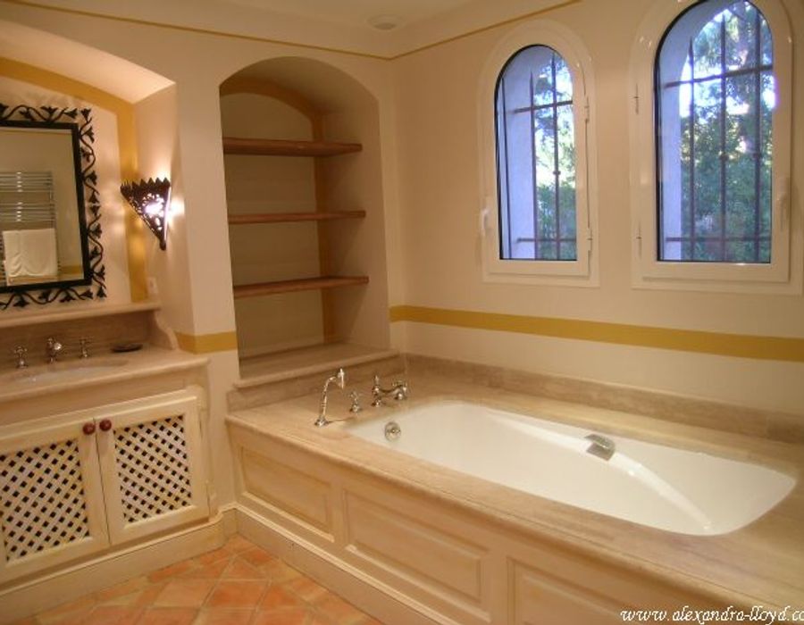 Luxurious Property next to Tahiti Beach 5