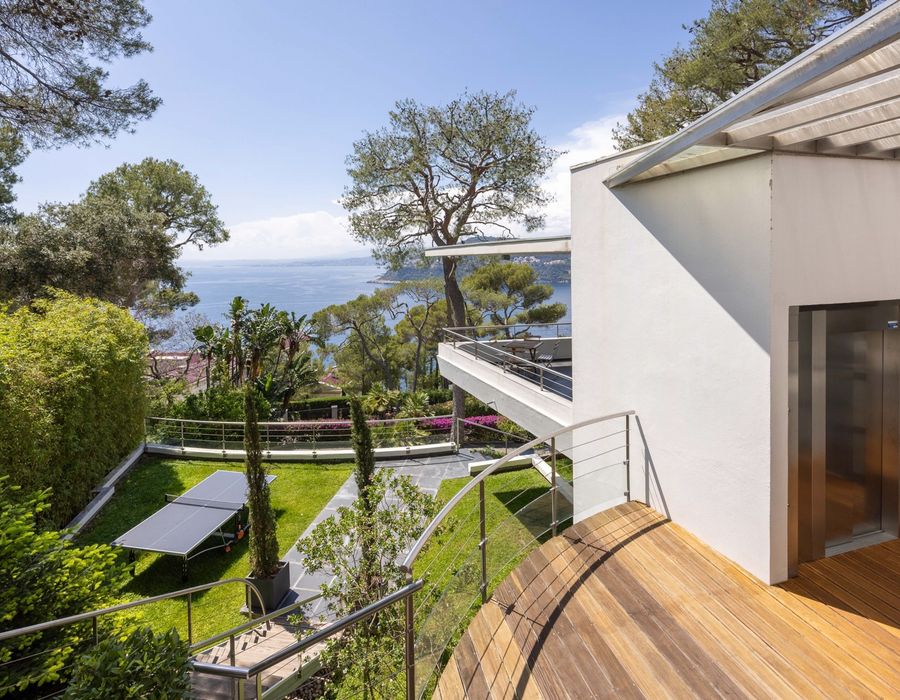 Elegant Contemporary Villa with Panoramic Sea Views in Saint Jean Cap Ferrat 5