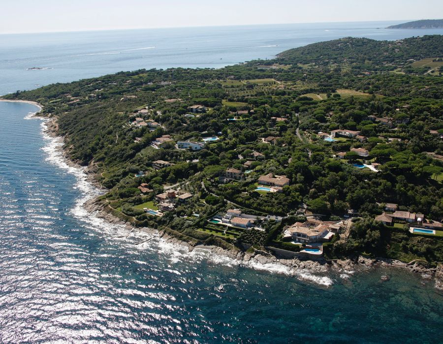 Water front villa for sale and rent Les Parcs de Saint Tropez 2