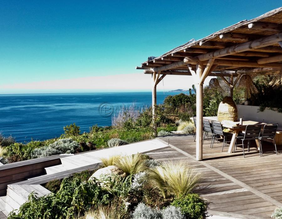 A wonderful property in an extraordinary setting in South Corsica, close to Ajacccio 6