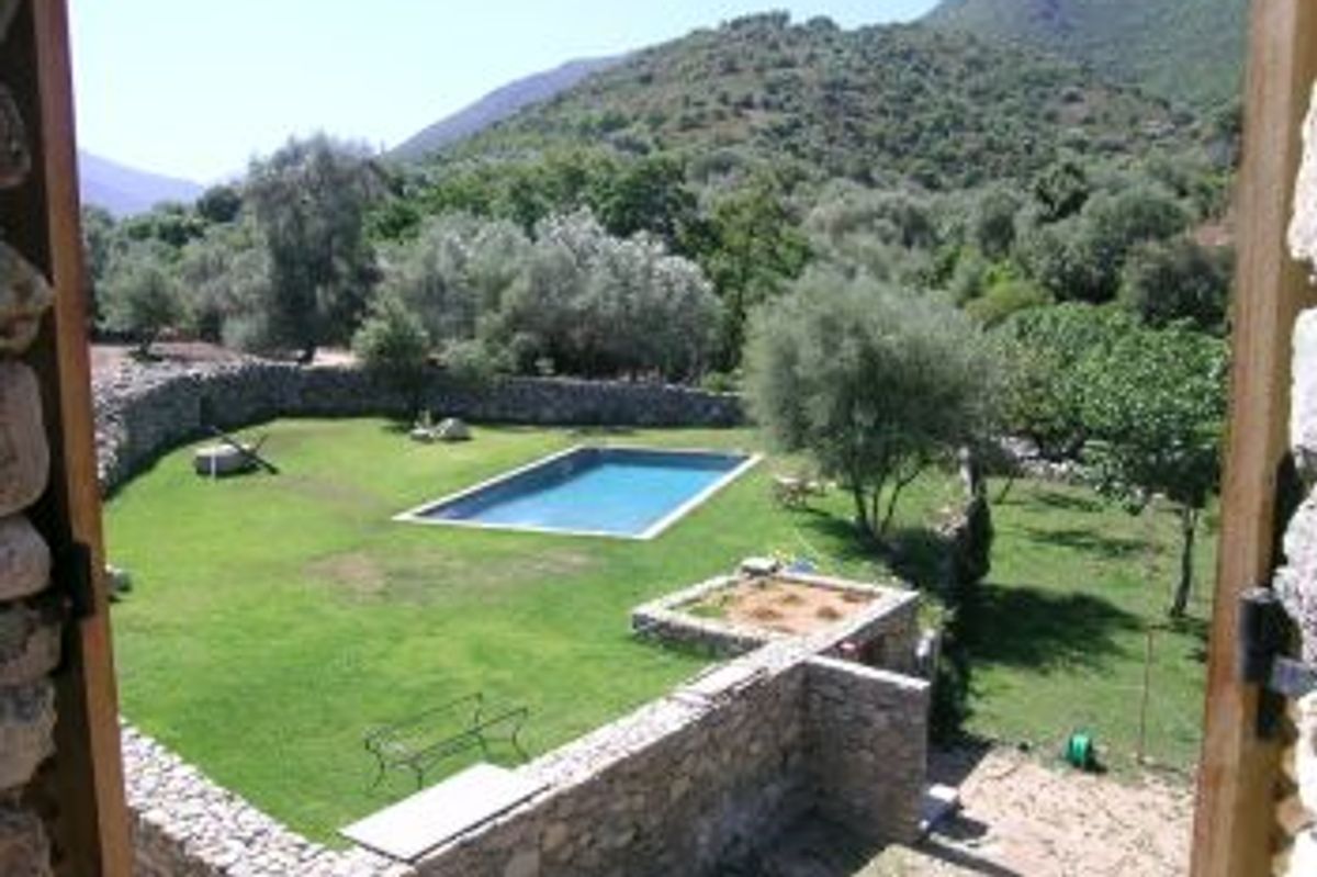 Superb 18th century recently renovated oil mill