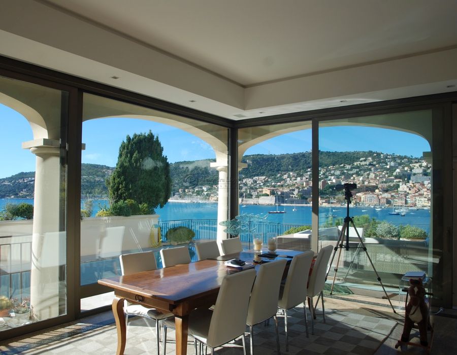 Stunning property with direct access to the water on the Cap Ferrat 6