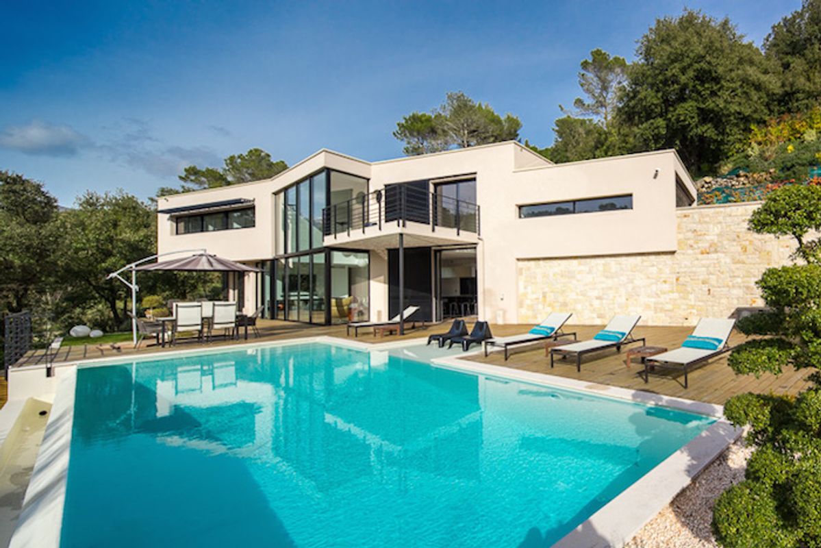 Contemporary villa for rent in Les Hauts de Saint Paul, Saint Paul de Vence