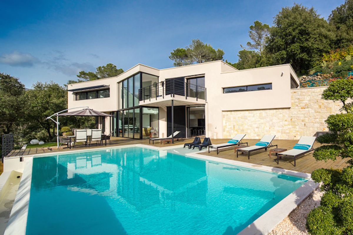 Contemporary villa for rent in Les Hauts de Saint Paul, Saint Paul de Vence
