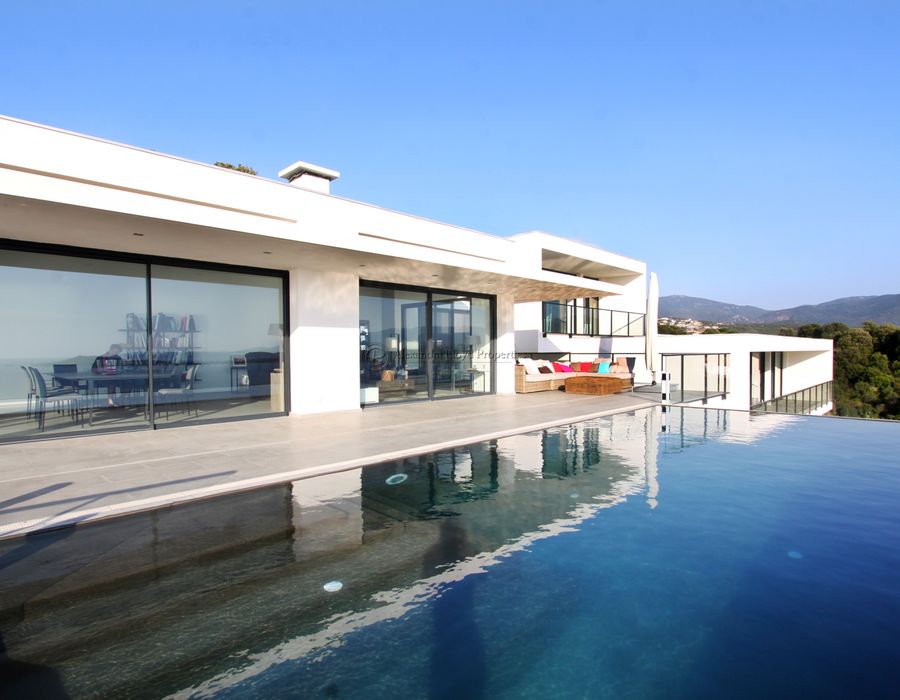 Luxurious Newly Built Villa in Porticcio, Corsica 5