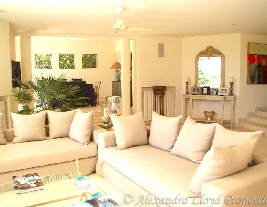 A lovely property in Treilles de la Moutte in Saint Tropez 5