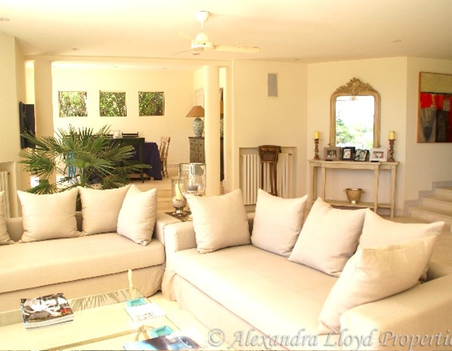 A lovely property in Treilles de la Moutte in Saint Tropez 5
