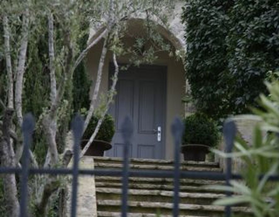 A superb Néo-provençal style villa in Mandelieu 3