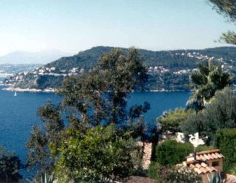 Fabulous waters edge property on the Cap Ferrat 1