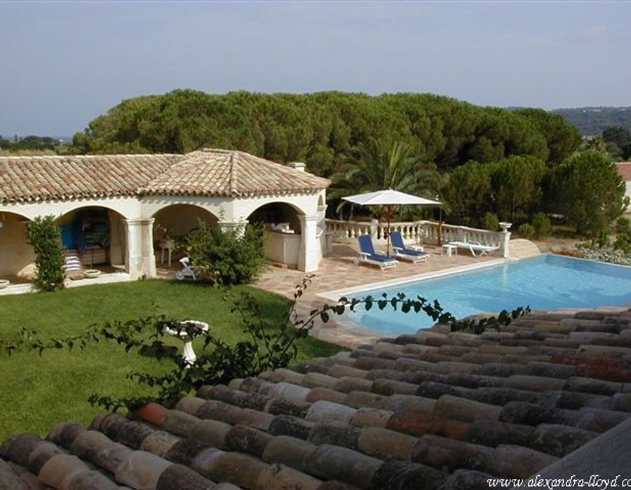 Charming property walking distance to the famous Nikki Beach 1