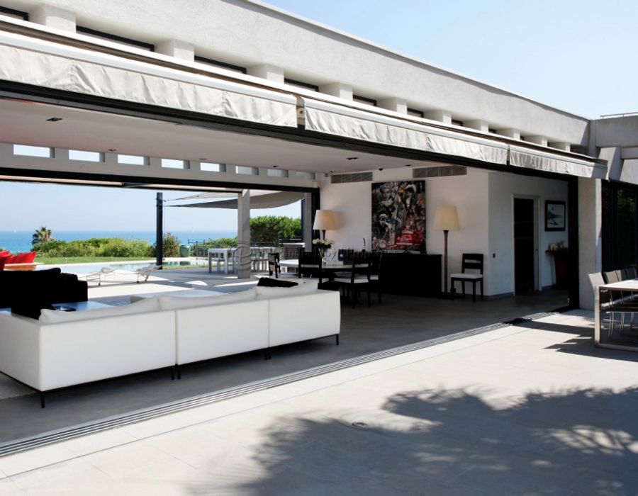 Stunning contemporary villa, walking distance from Club 55 4
