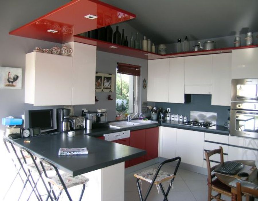 A charming villa niched in the hills of Saint Paul de Vence 4