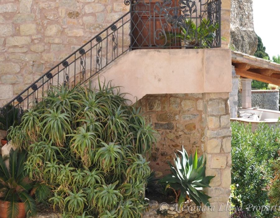 Located in the village of Roquebrune Cap Martin 5