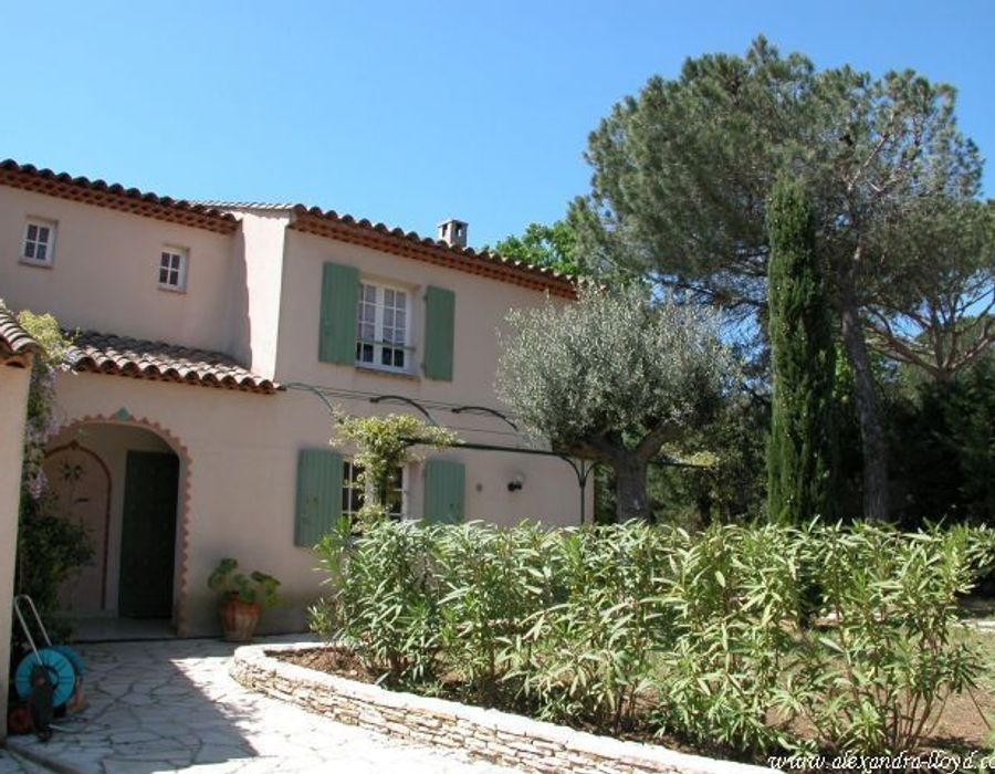 Lovely Provencal style villa in impeccable condition, a true delight 4