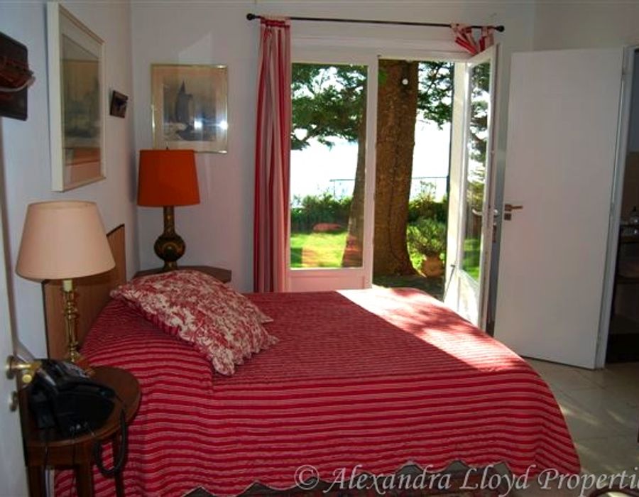 Waterfront Villa in Beaulieu sur Mer 1